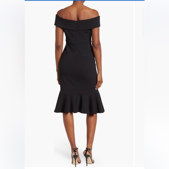 MARINA Fuchsia Off Shoulder Formal Mermaid Hem Bodycon Dress - Picture 4 of 5